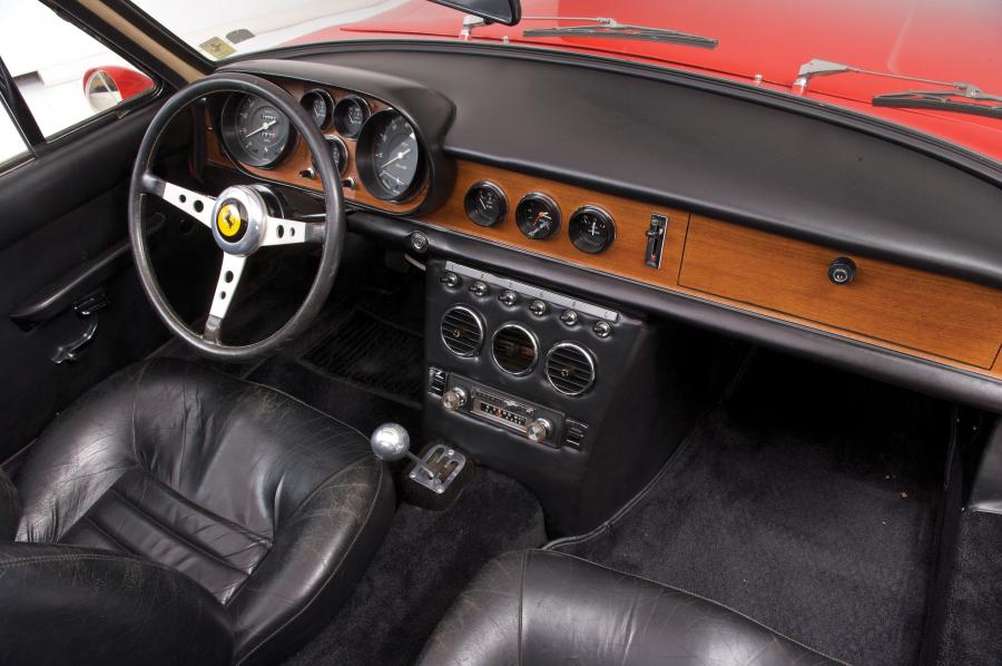  Ferrari 330 GTC 1967 года  (фото 13 из 20)